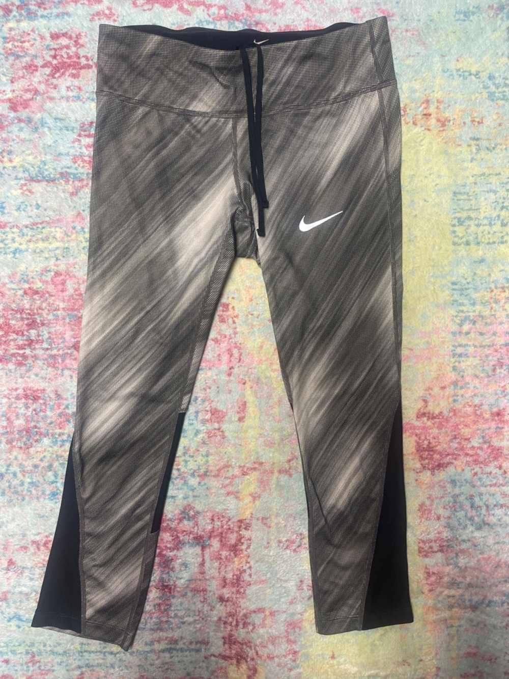 💙Nike Black and Gray Patterned Dri-FIT Leggings with White Swoosh